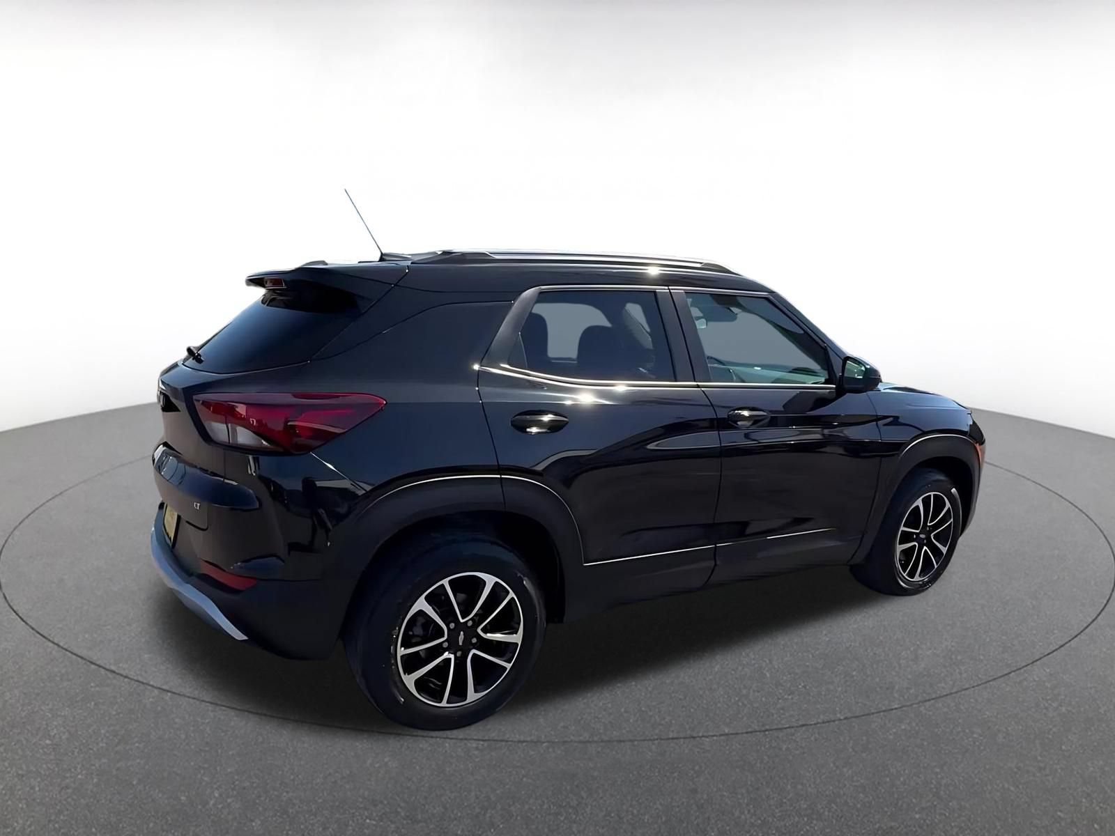 Thumbnail: 2025 Chevrolet TrailBlazer - 15