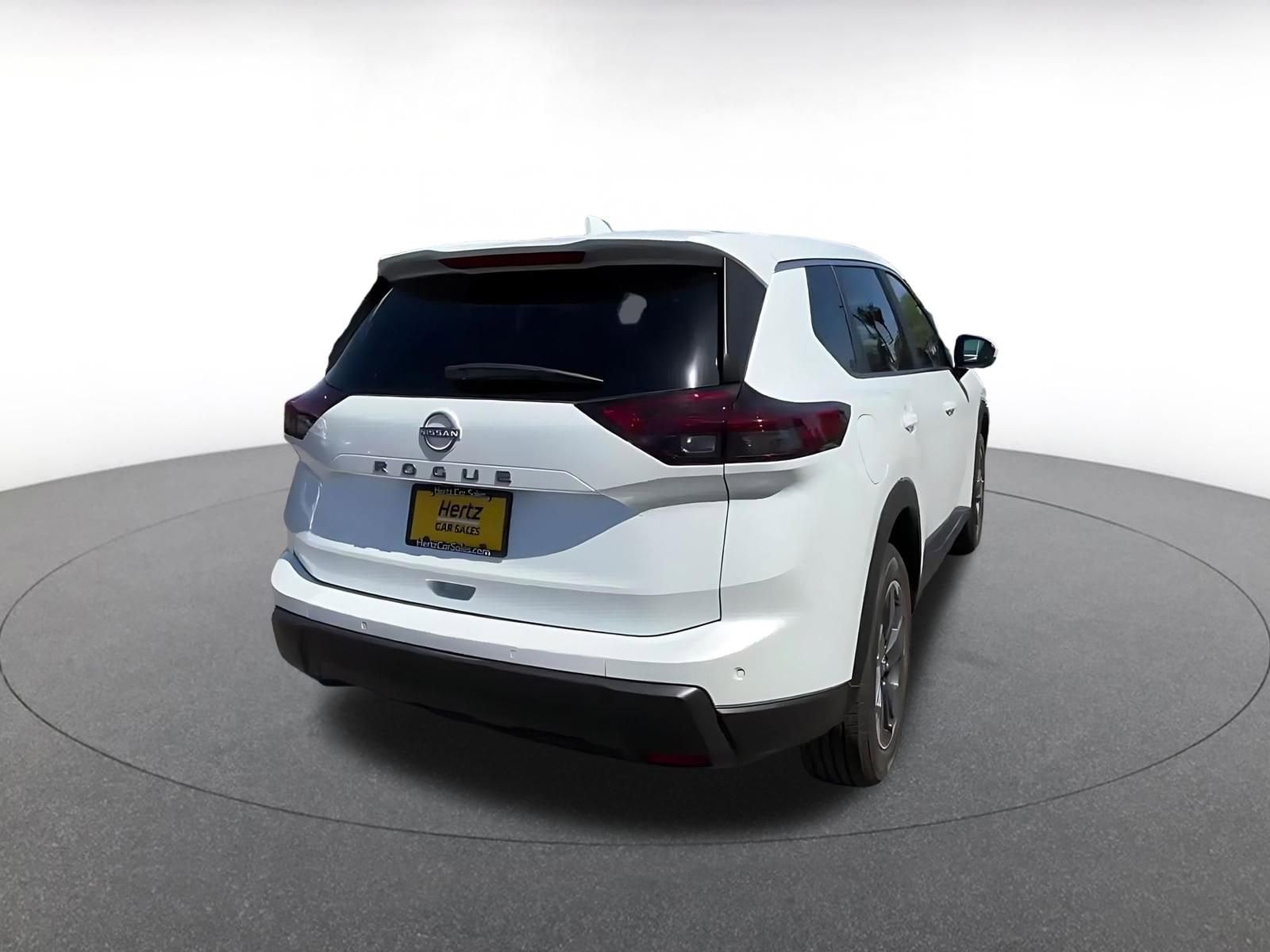 Thumbnail: 2025 Nissan Rogue - 15