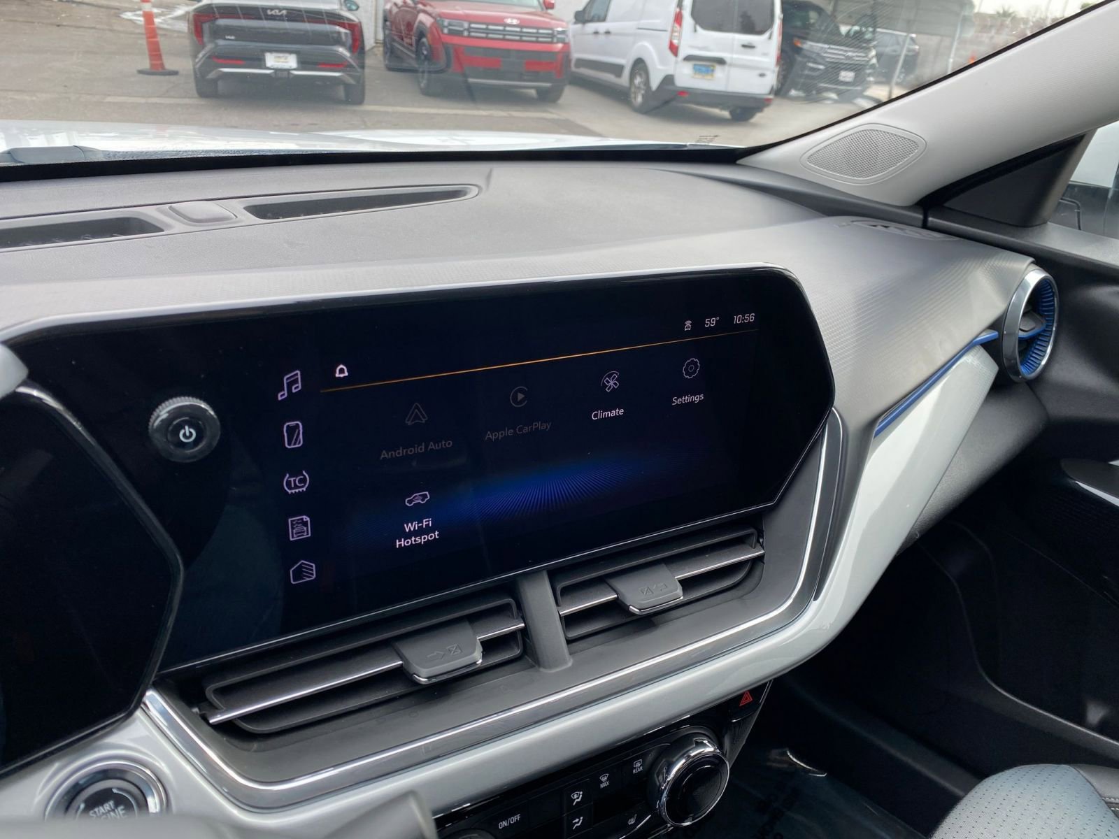 Thumbnail: 2025 Chevrolet Trax - 17