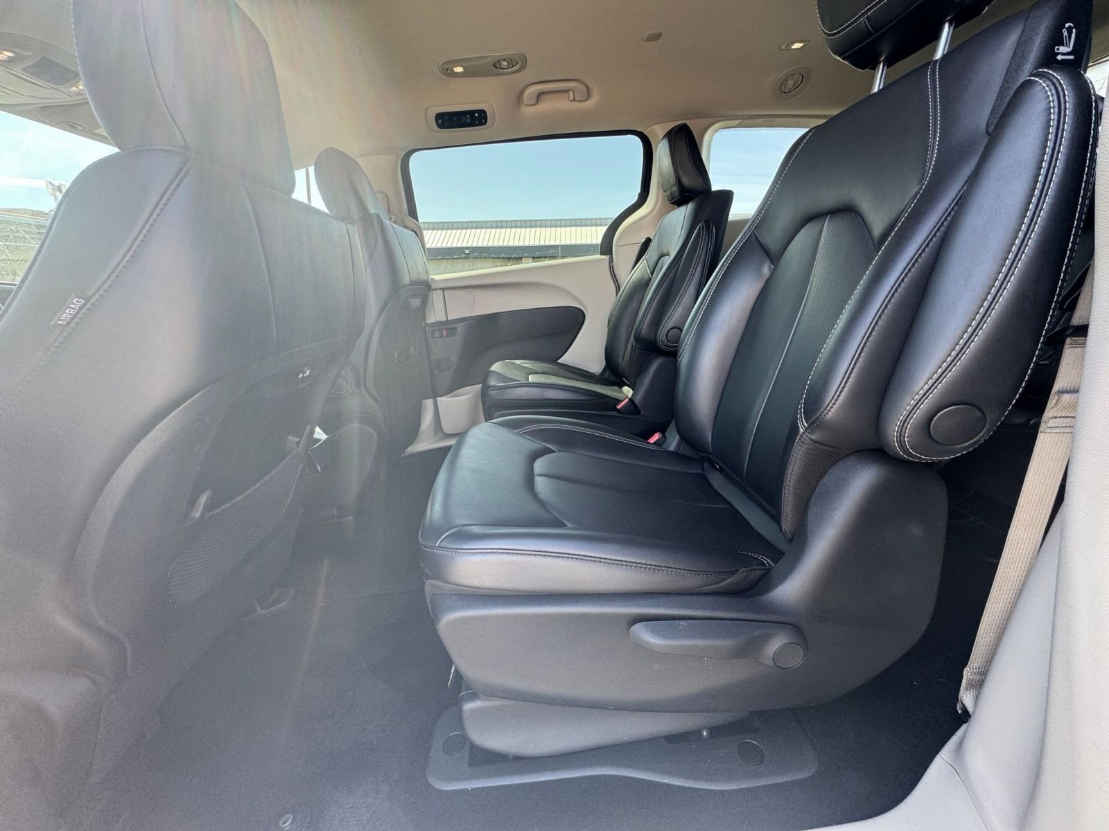 Thumbnail: 2023 Chrysler Pacifica - 20