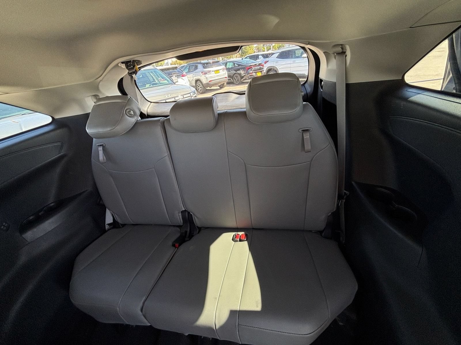 Thumbnail: 2025 Toyota Sienna - 30