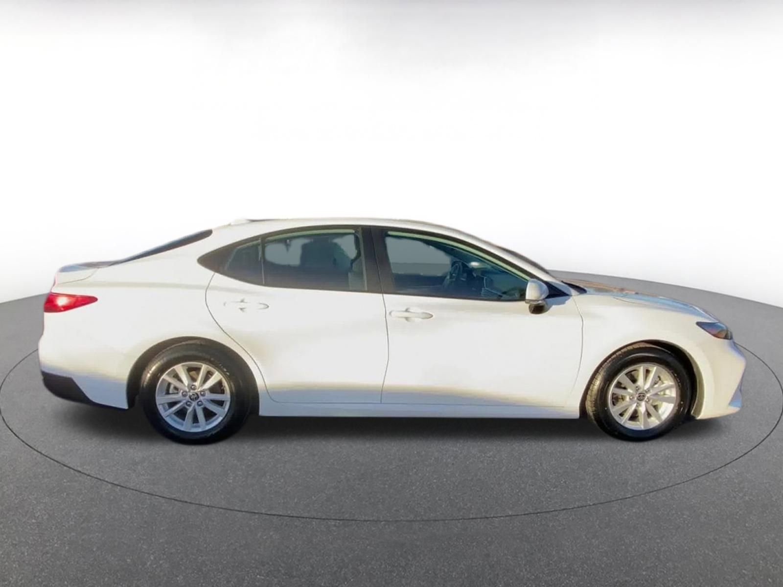 Thumbnail: 2025 Toyota Camry - 16