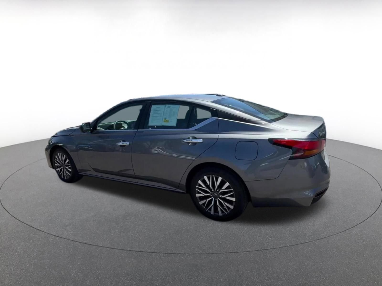 Thumbnail: 2025 Nissan Altima - 10