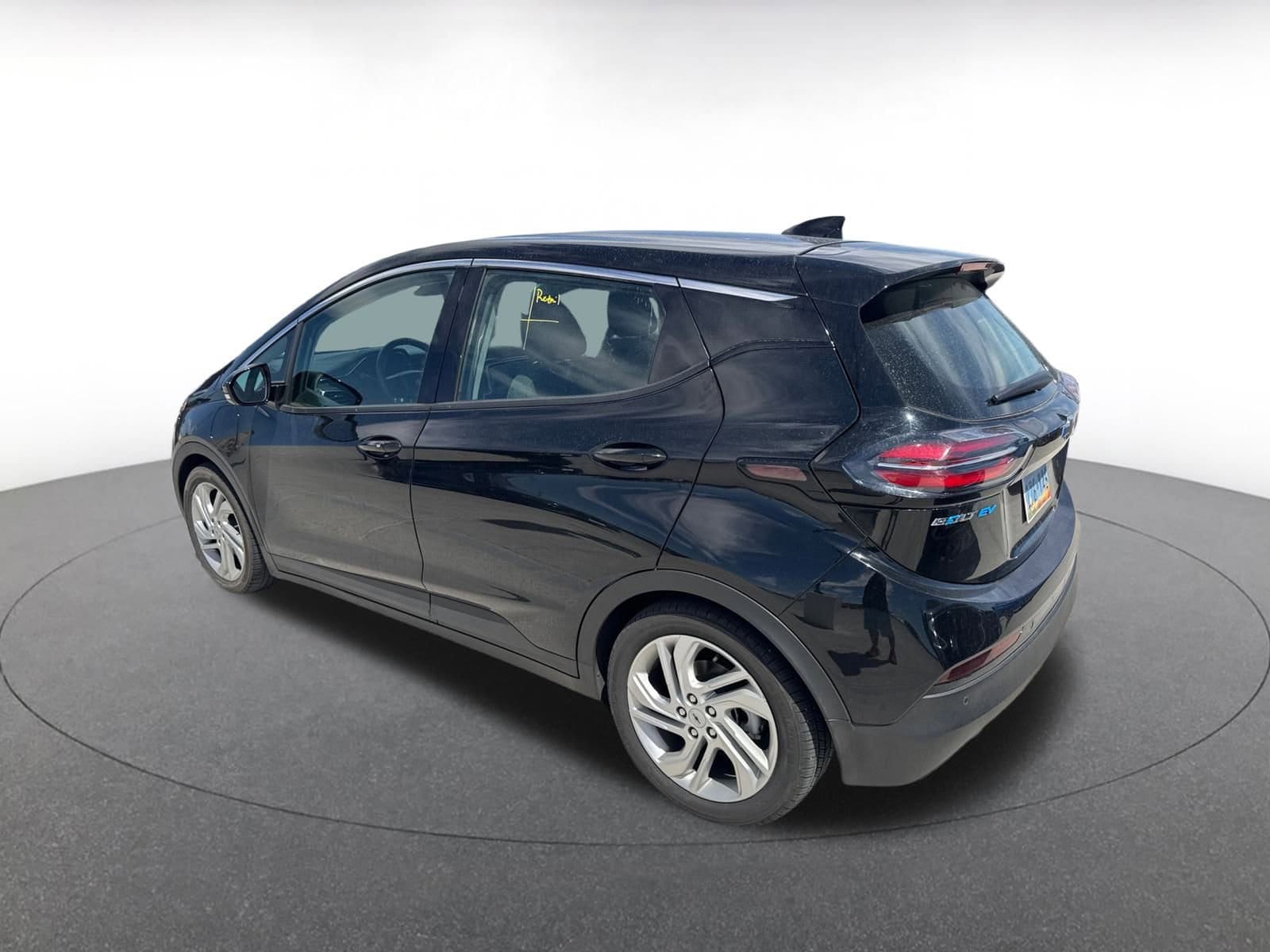 Thumbnail: 2023 Chevrolet Bolt EV - 4