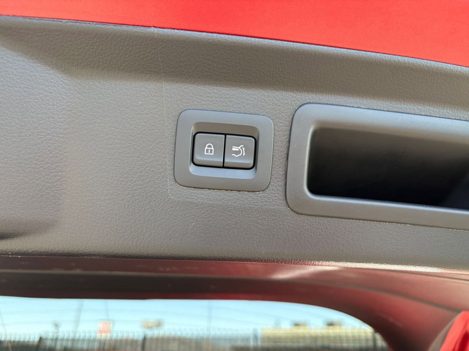 Thumbnail: 2025 Mazda CX-50 - 23