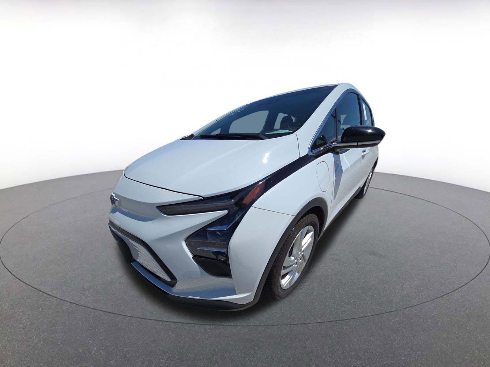 Thumbnail: 2023 Chevrolet Bolt EV - 4