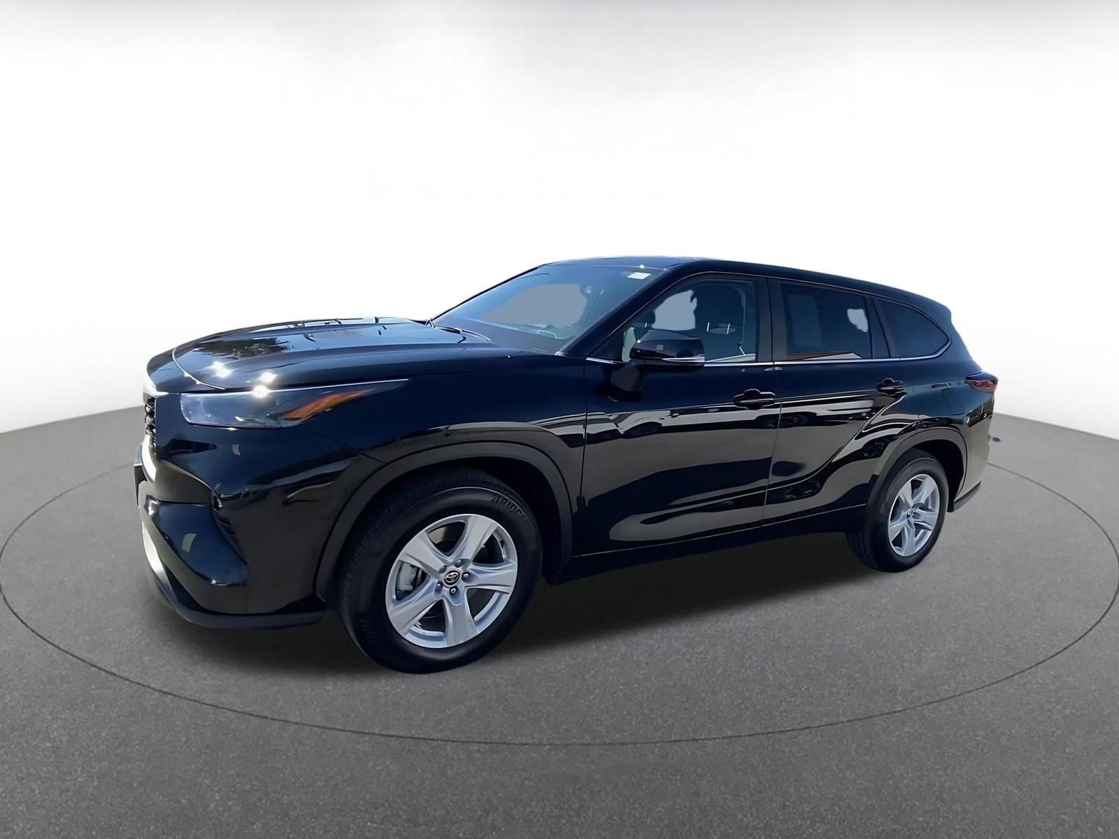 Thumbnail: 2025 Toyota Highlander - 8