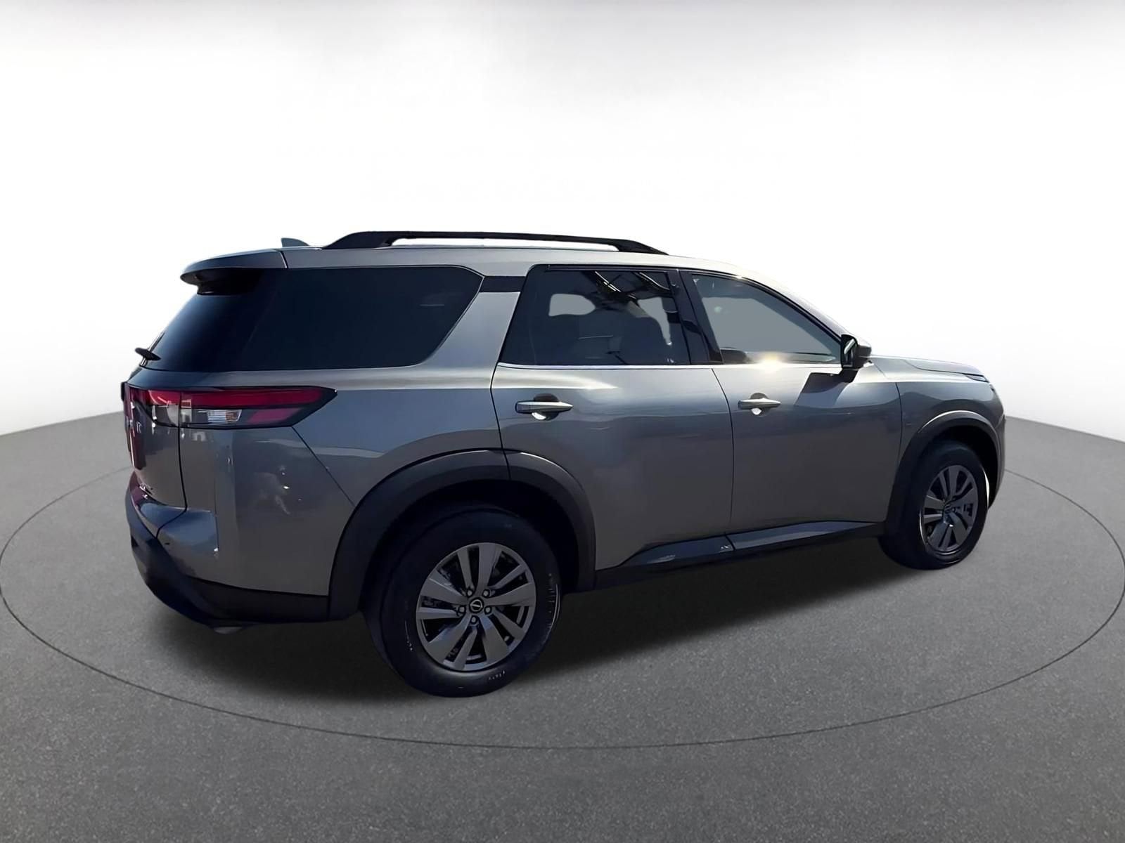 Thumbnail: 2025 Nissan Pathfinder - 14
