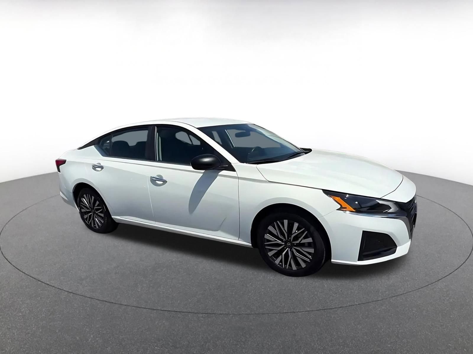 Thumbnail: 2025 Nissan Altima - 2