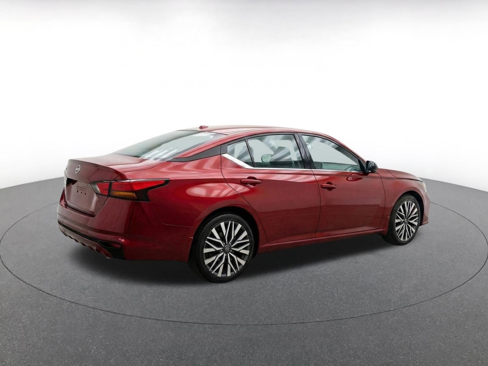 Thumbnail: 2025 Nissan Altima - 9