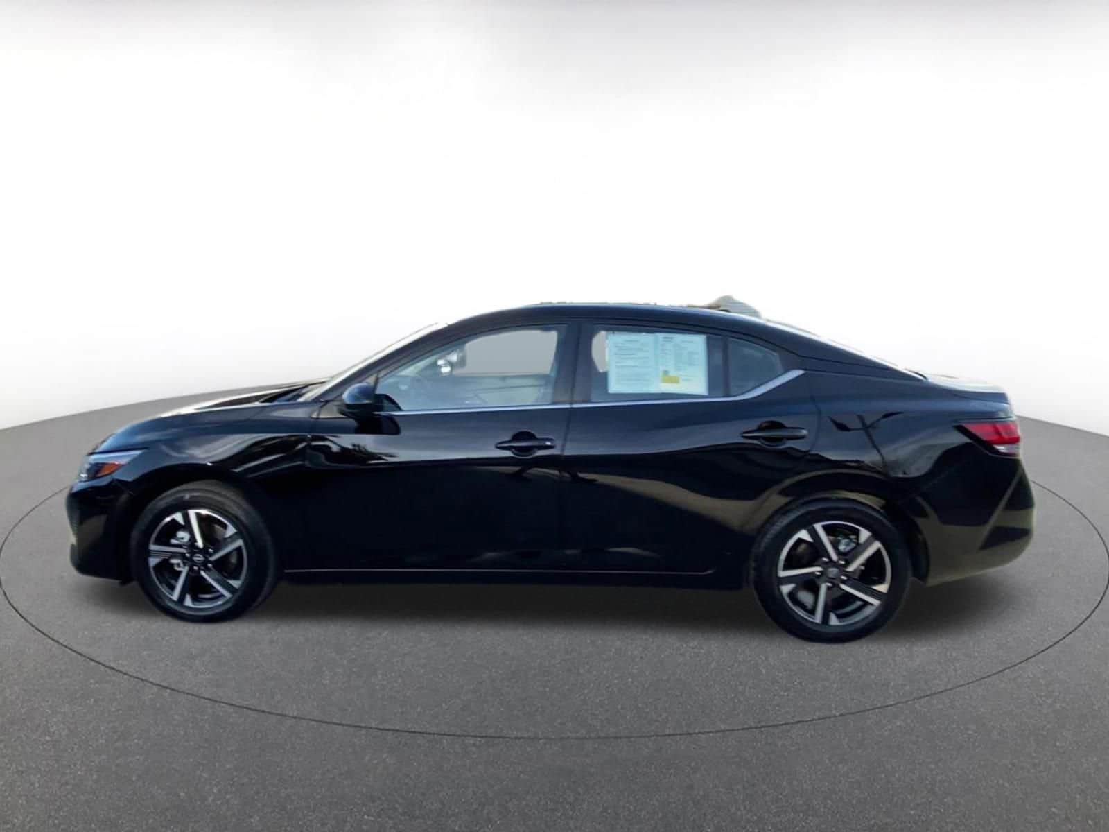 Thumbnail: 2025 Nissan Sentra - 9