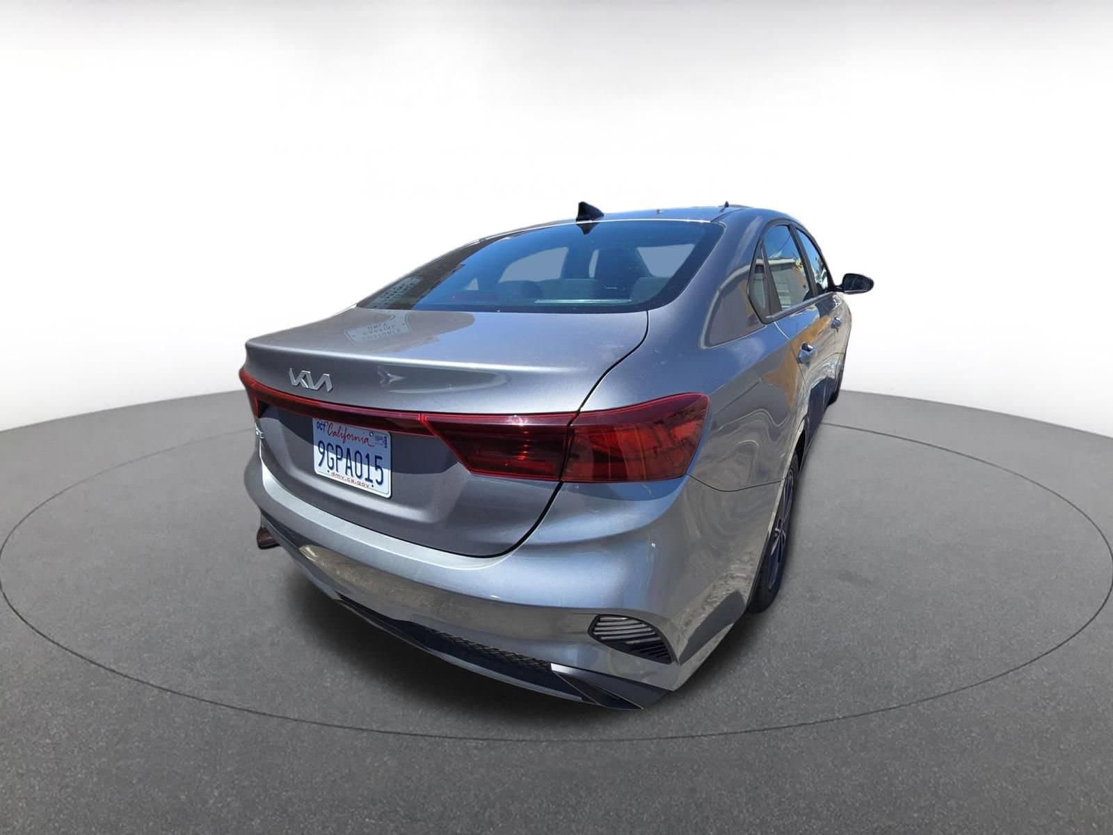 Thumbnail: 2023 Kia Forte - 8