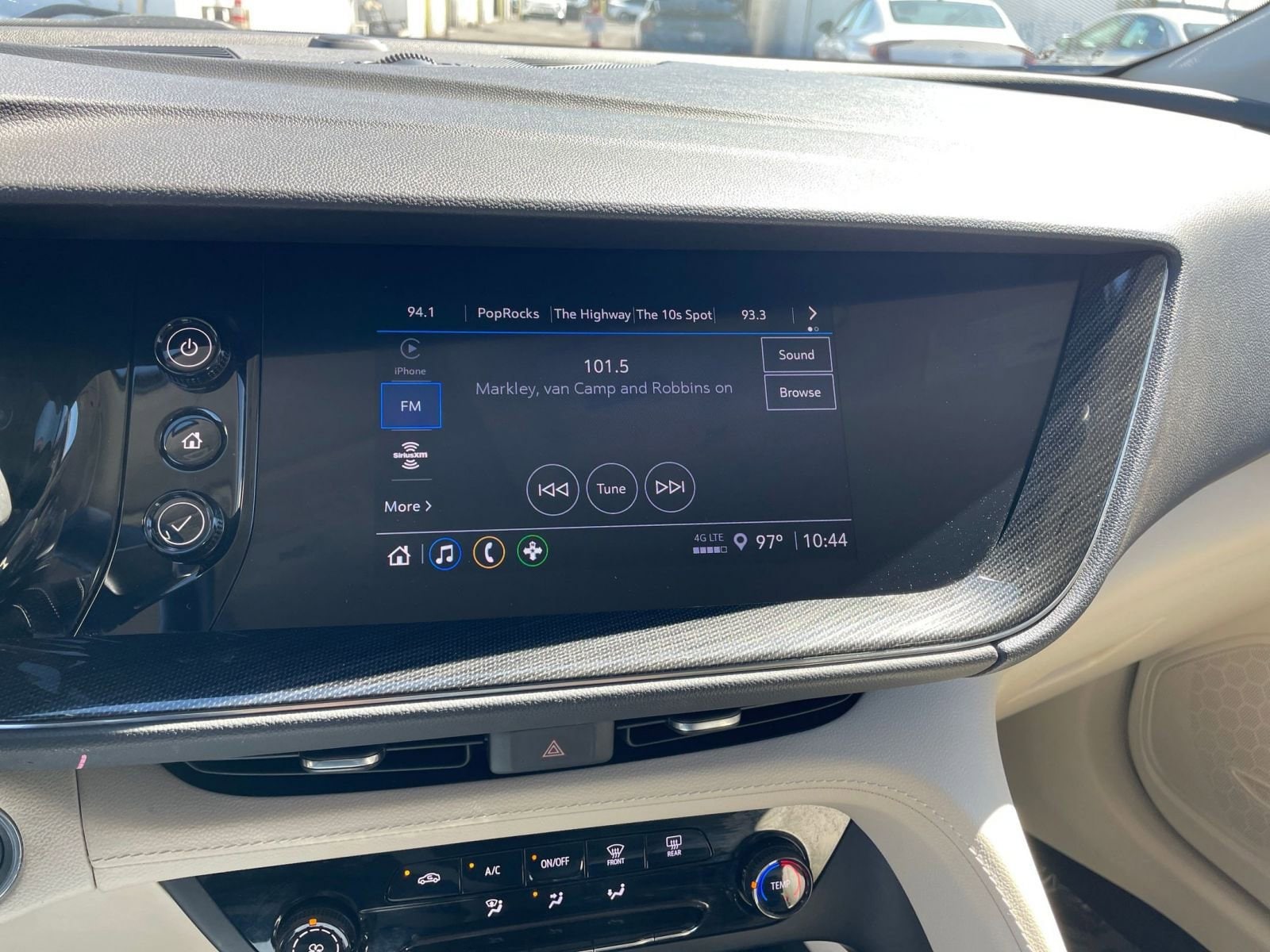 Thumbnail: 2023 Buick Envision - 18