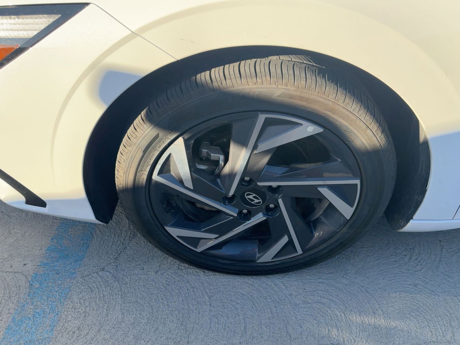 Thumbnail: 2025 Hyundai Elantra - 10