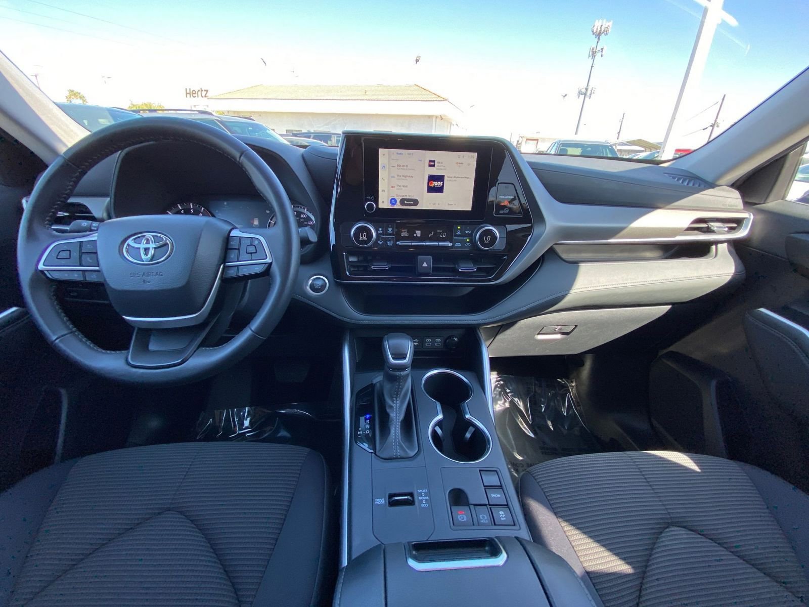 Thumbnail: 2025 Toyota Highlander - 35