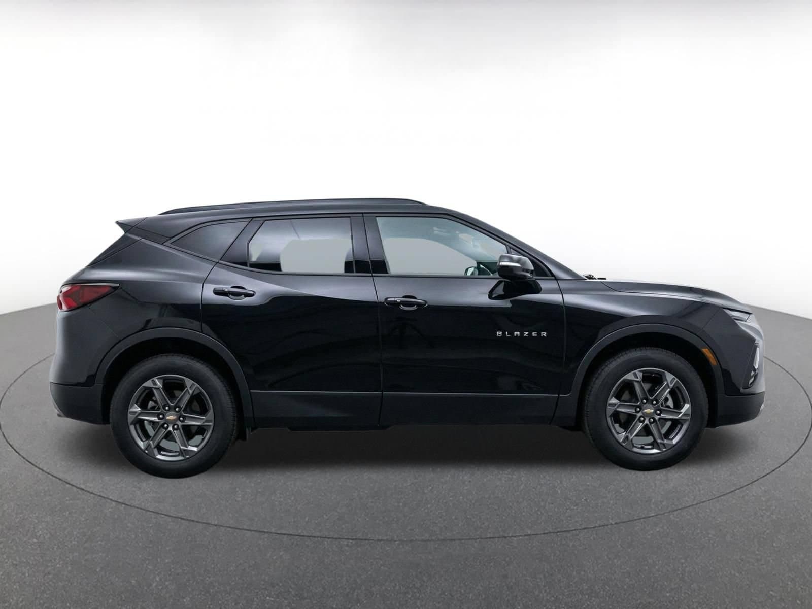 Thumbnail: 2025 Chevrolet Blazer - 10