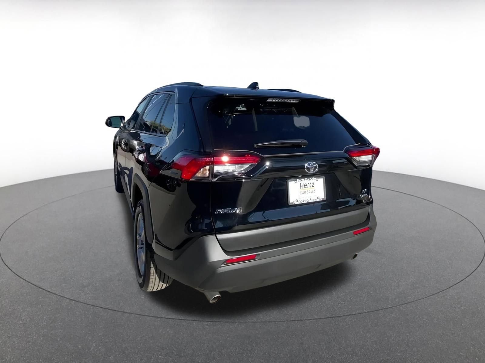 Thumbnail: 2025 Toyota RAV4 - 11