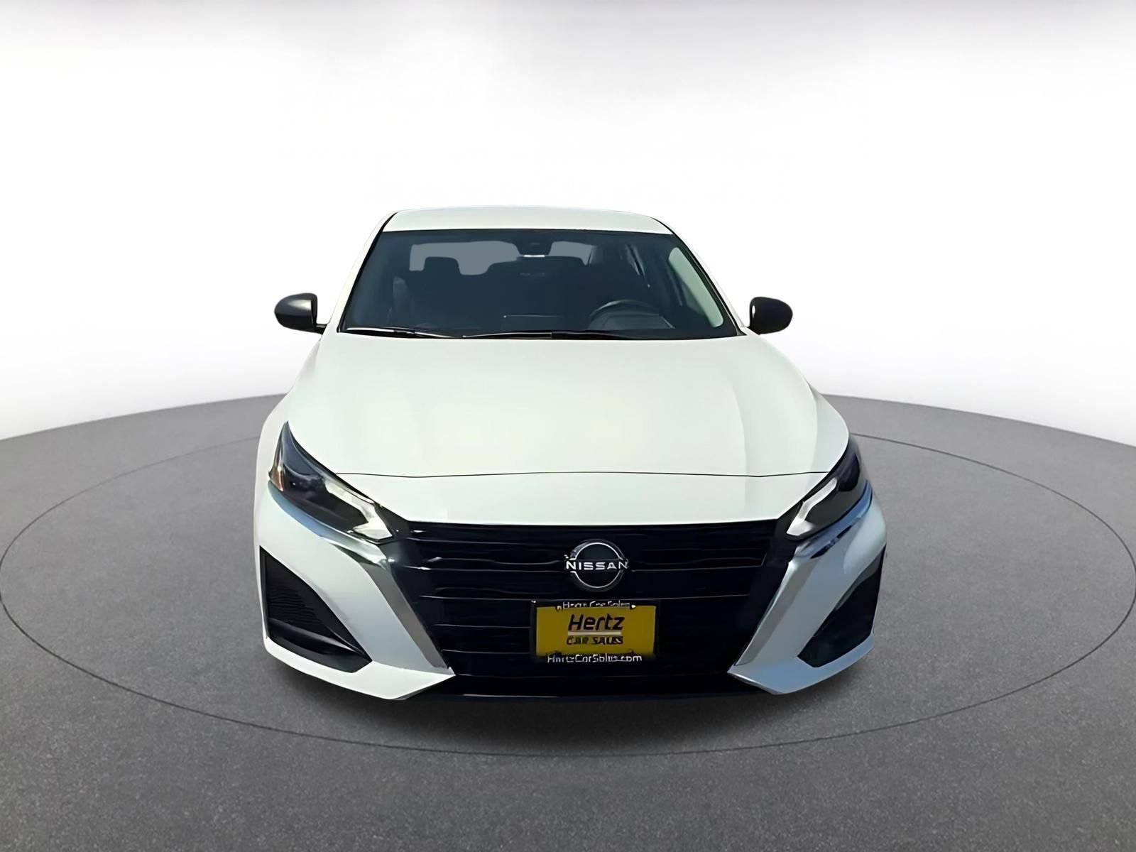 Thumbnail: 2025 Nissan Altima - 4