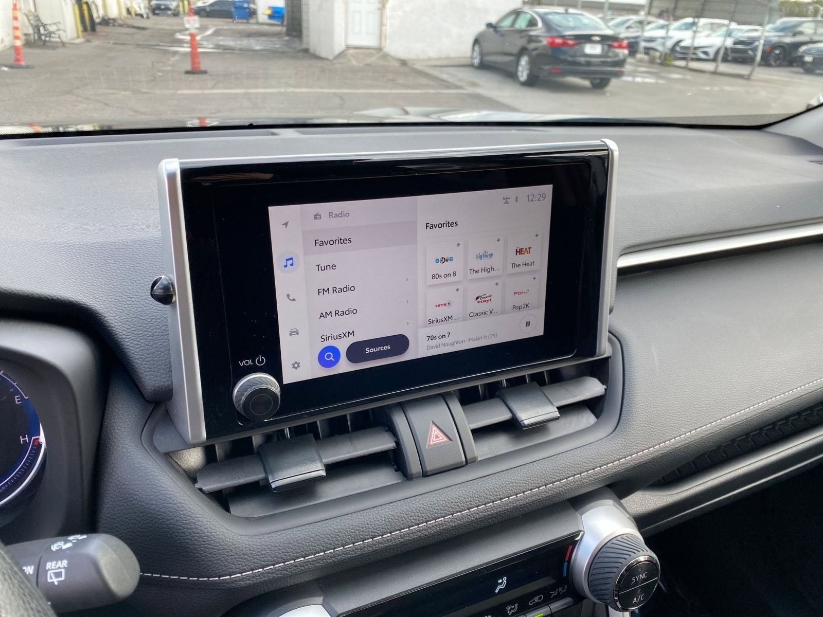 Thumbnail: 2025 Toyota RAV4 - 21