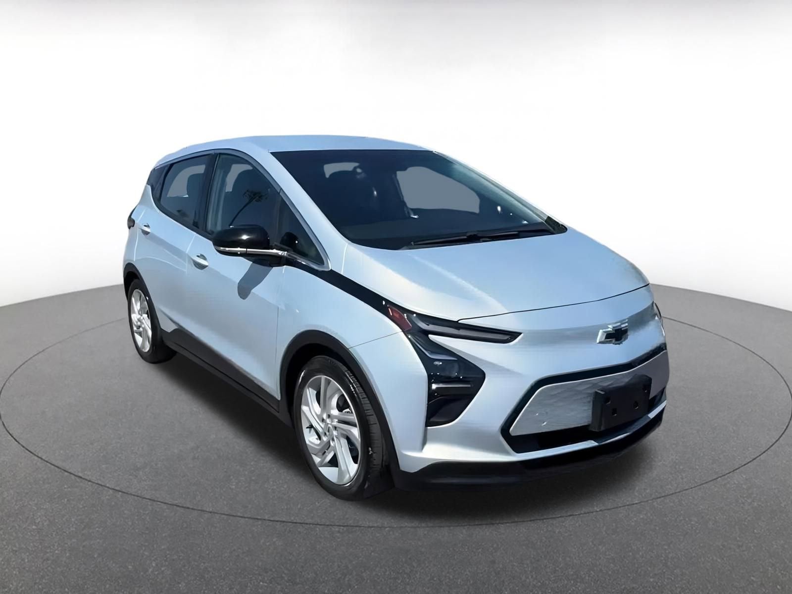 Thumbnail: 2023 Chevrolet Bolt EV - 3