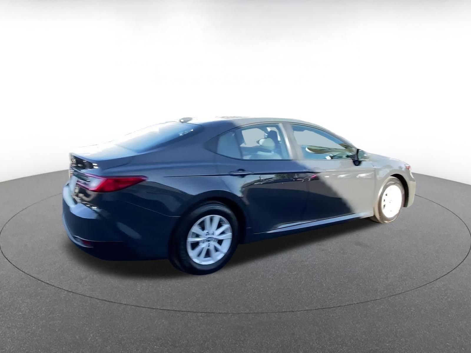 Thumbnail: 2025 Toyota Camry - 15