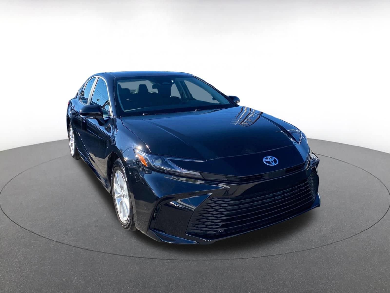 Thumbnail: 2025 Toyota Camry - 1