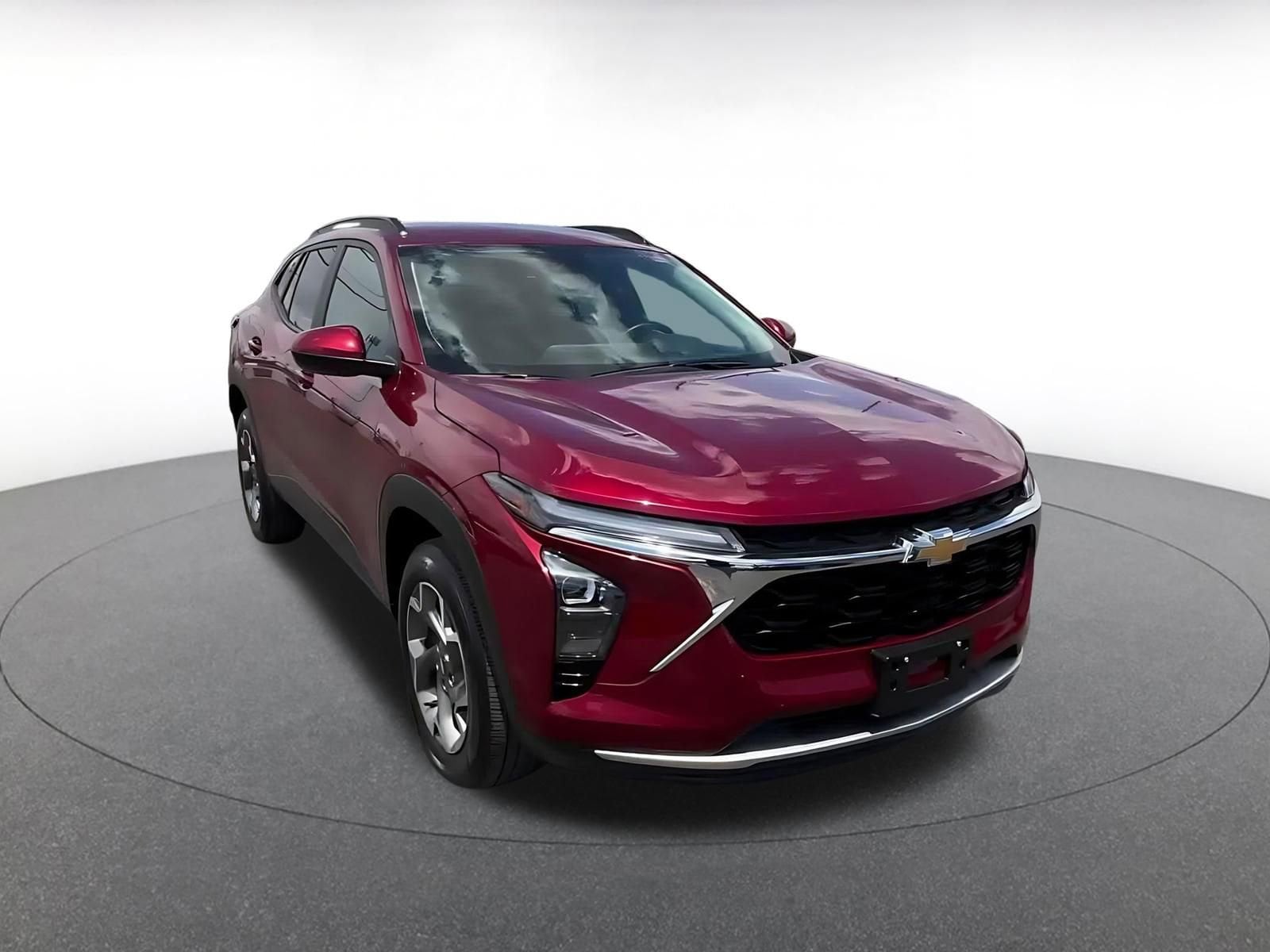 Thumbnail: 2025 Chevrolet Trax - 3