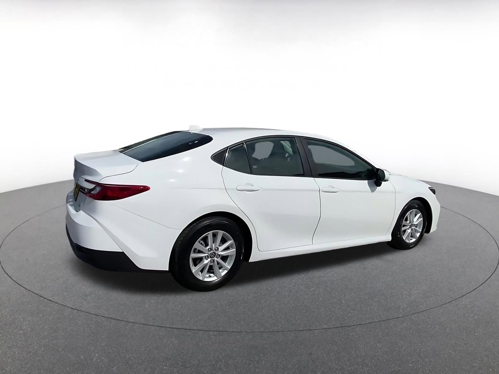 Thumbnail: 2025 Toyota Camry - 15