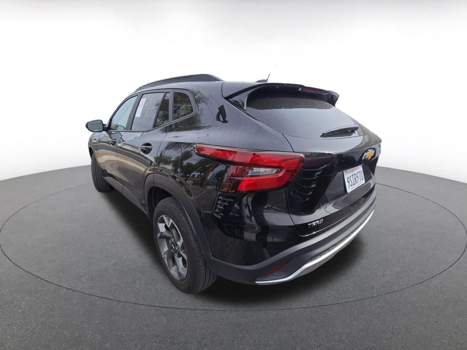 Thumbnail: 2025 Chevrolet Trax - 6