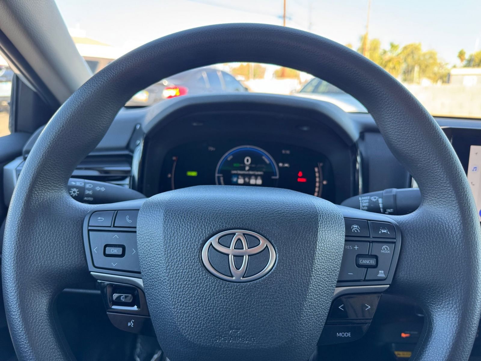 Thumbnail: 2025 Toyota Camry - 25