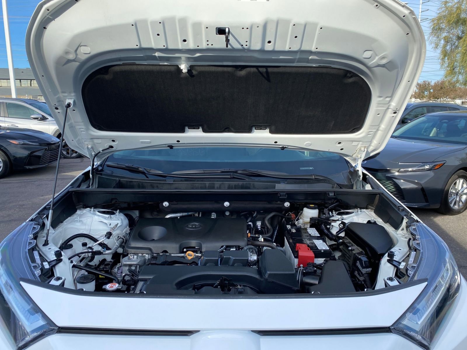 Thumbnail: 2025 Toyota RAV4 - 32