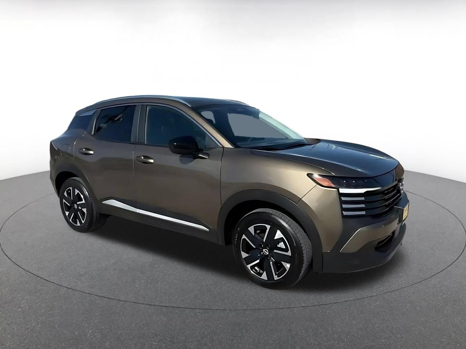 Thumbnail: 2026 Nissan Kicks - 2