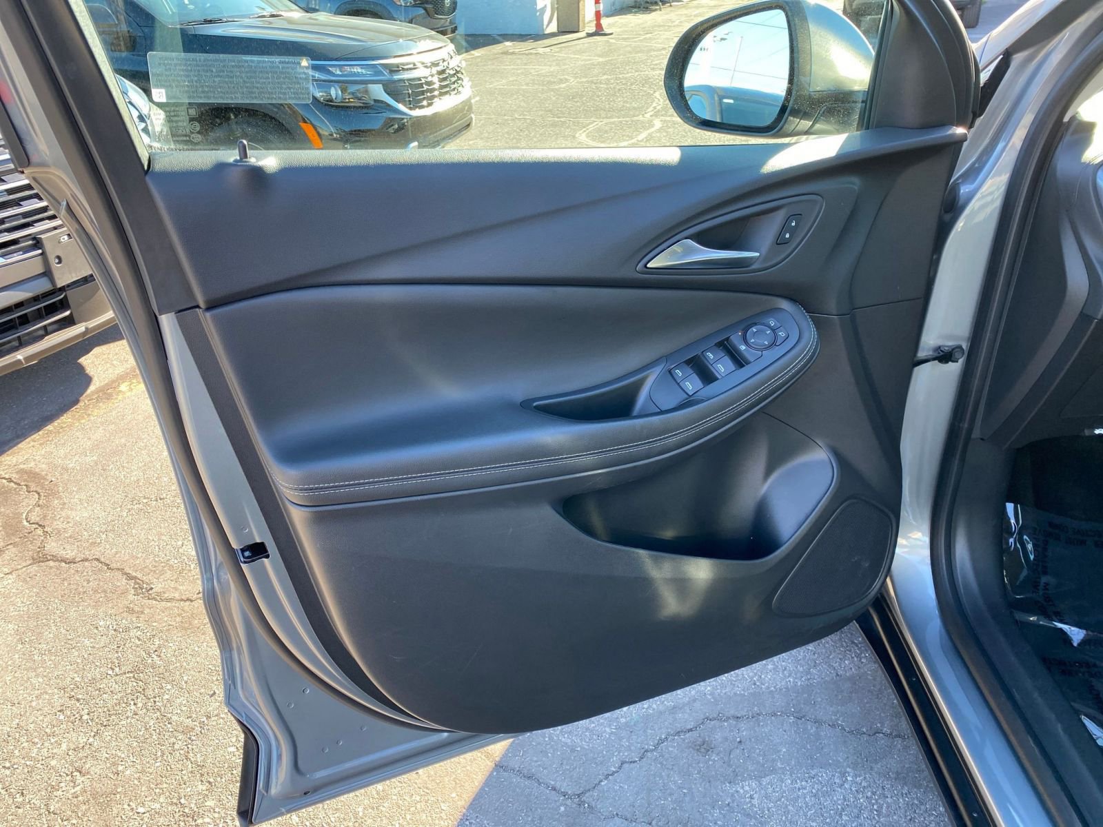 Thumbnail: 2025 Buick Encore GX - 18