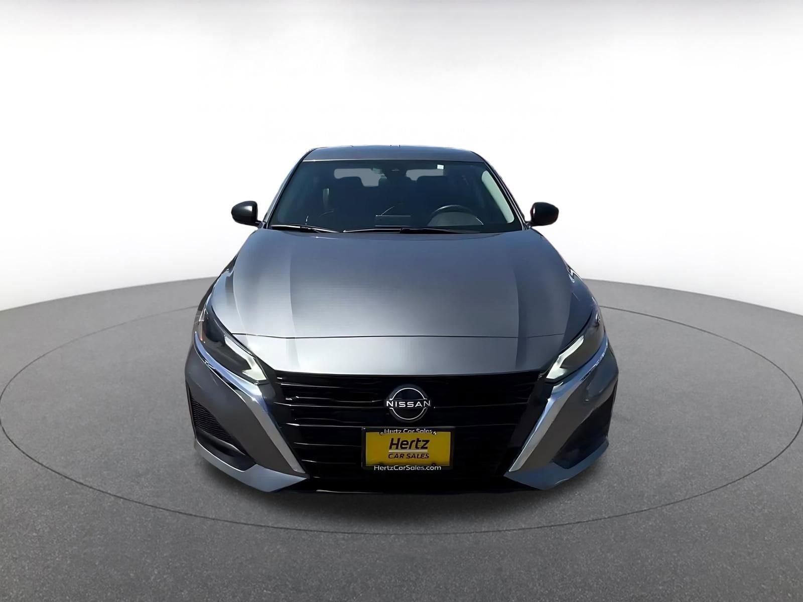 Thumbnail: 2025 Nissan Altima - 4