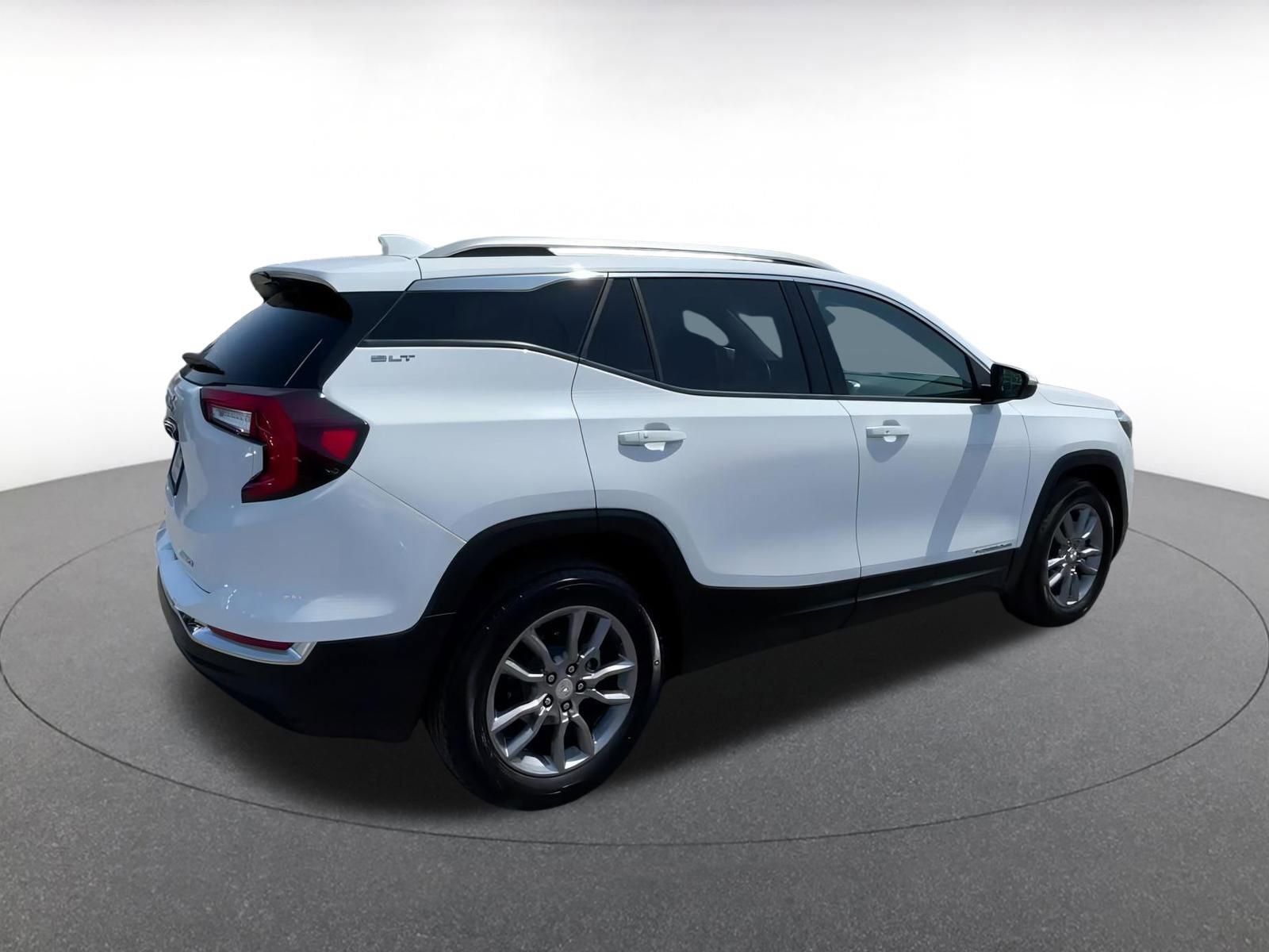 2024 GMC Terrain SLT 15