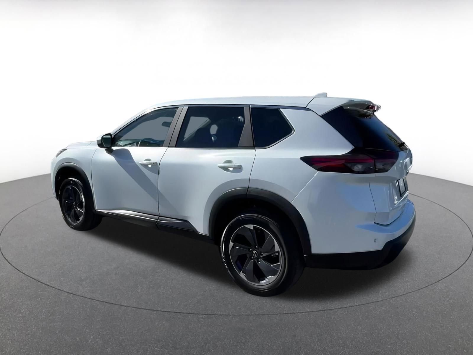 Thumbnail: 2024 Nissan Rogue - 10
