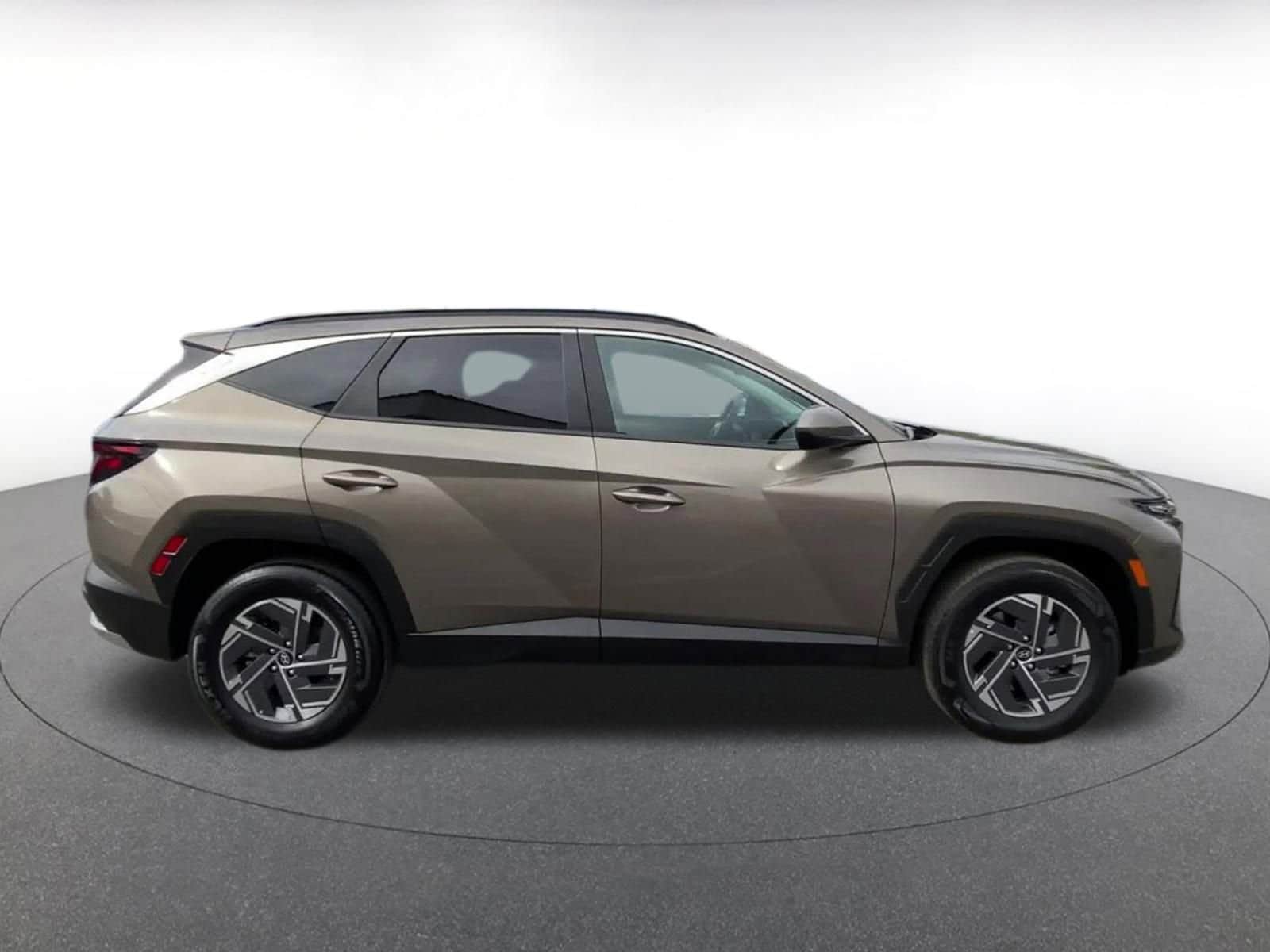 Thumbnail: 2025 Hyundai Tucson - 16