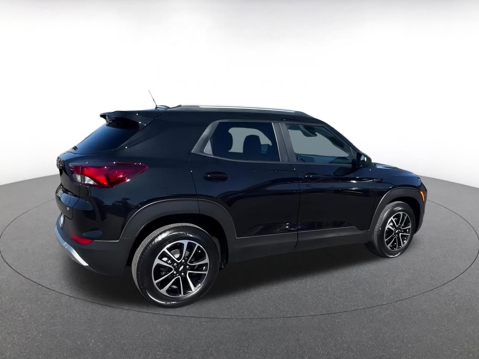 Thumbnail: 2025 Chevrolet TrailBlazer - 15