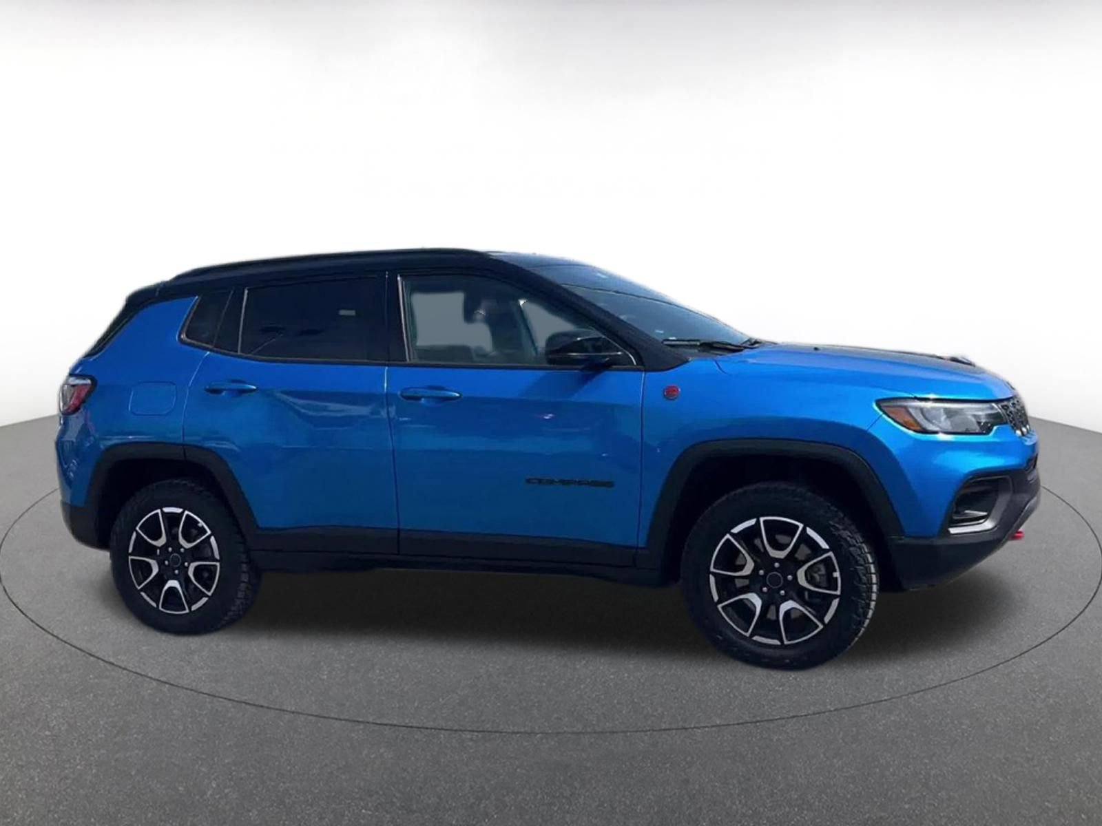 Thumbnail: 2025 Jeep Compass - 16