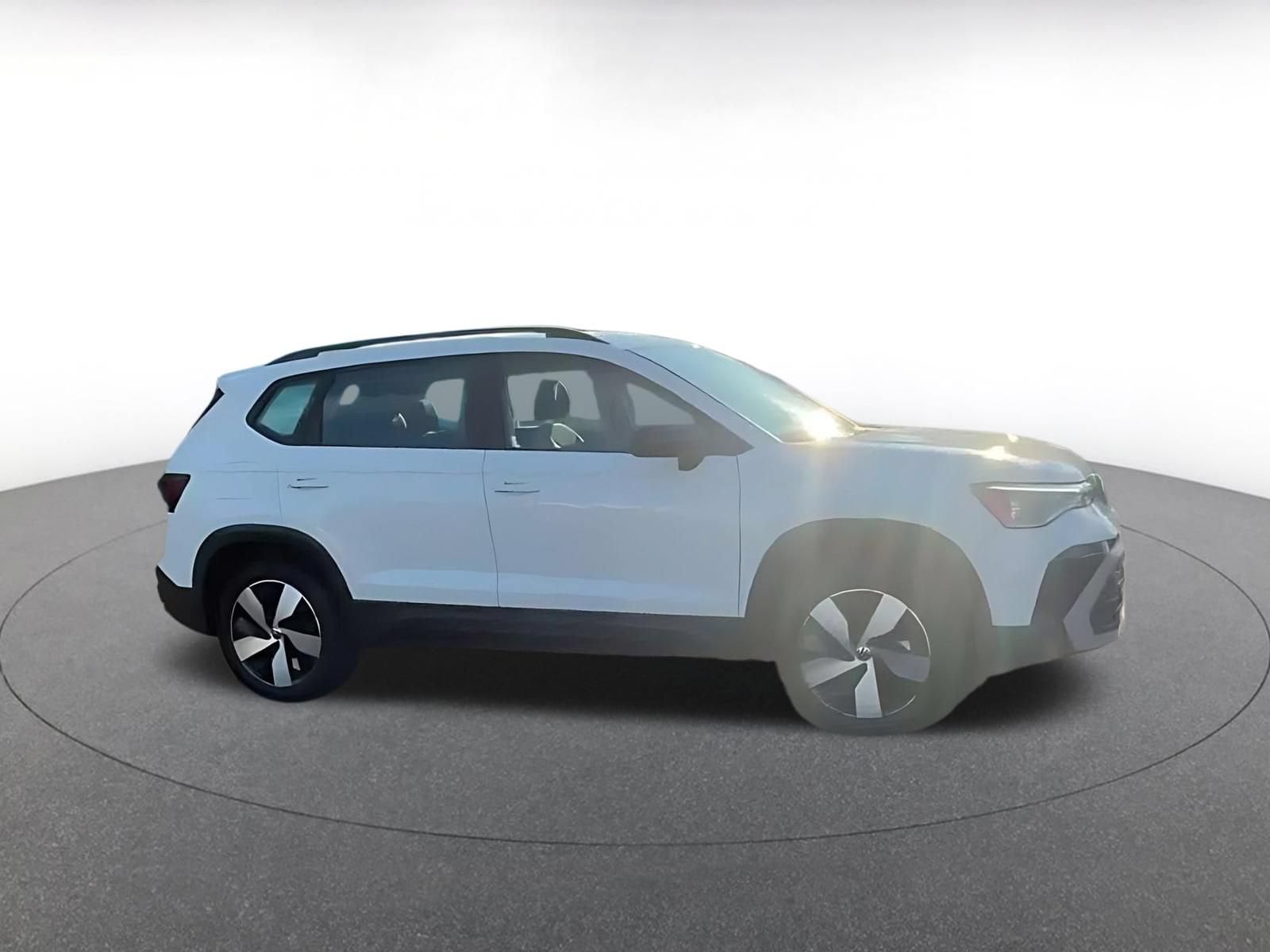 Thumbnail: 2026 Volkswagen Taos - 2