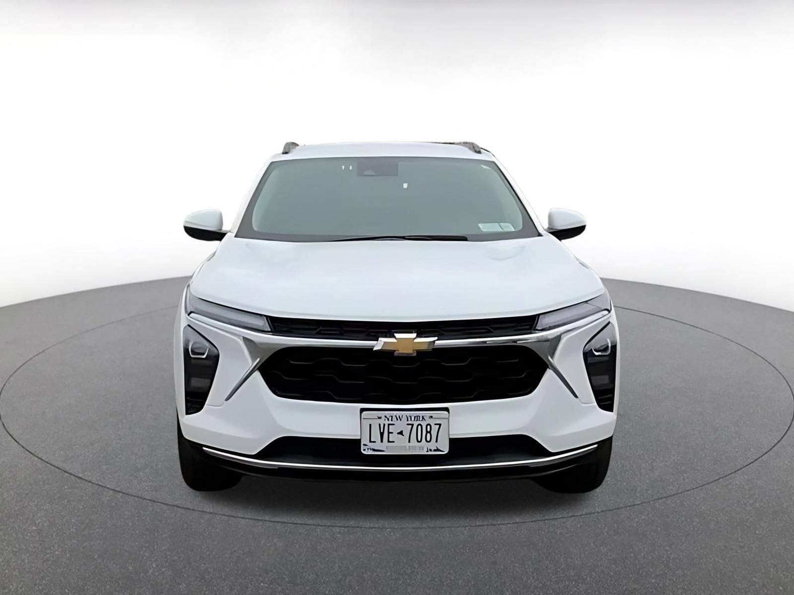 Thumbnail: 2025 Chevrolet Trax - 4