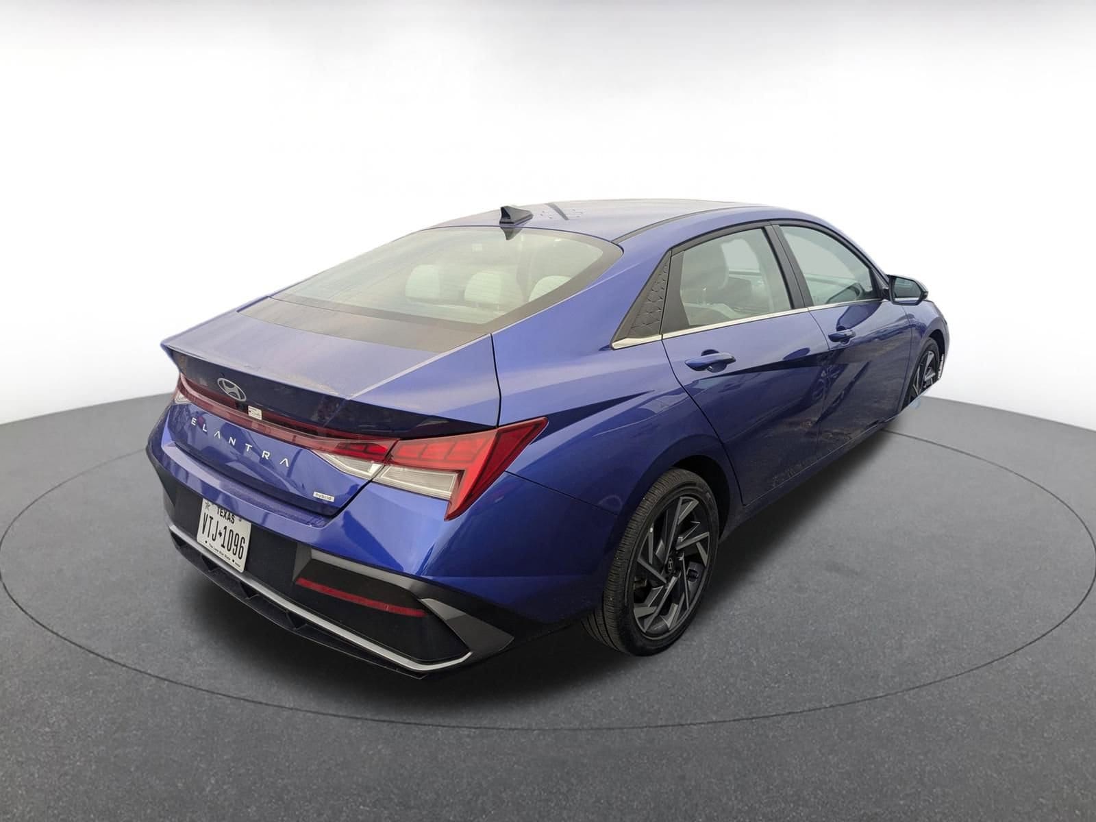 Thumbnail: 2025 Hyundai Elantra - 5