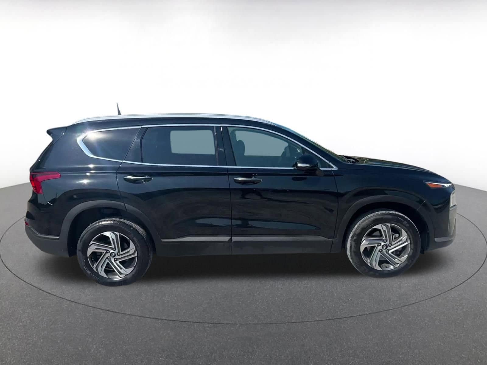 Thumbnail: 2023 Hyundai Santa Fe - 16