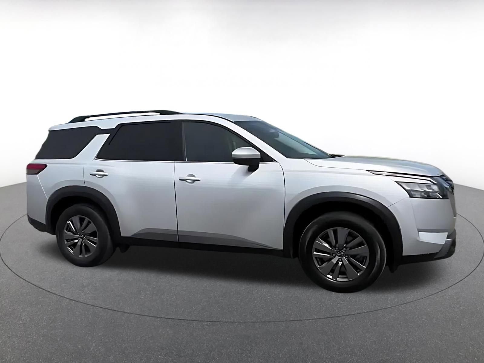 Thumbnail: 2025 Nissan Pathfinder - 16