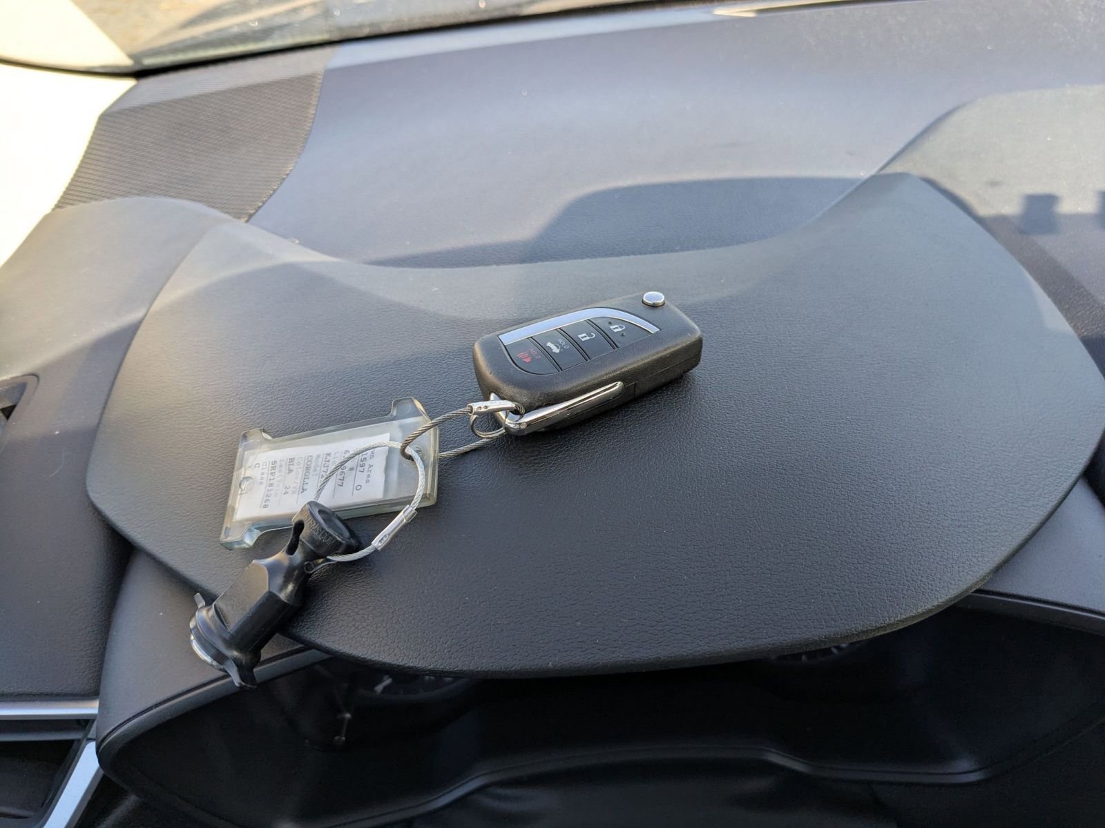 Thumbnail: 2024 Toyota Corolla - 32