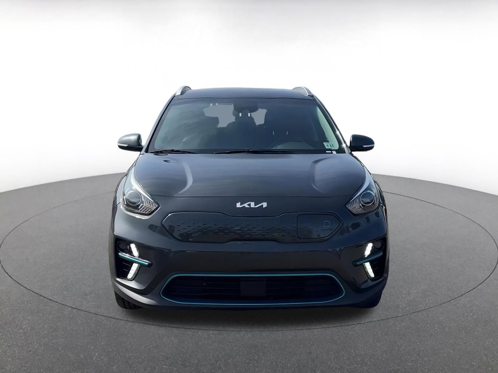 Thumbnail: 2022 Kia Niro - 4