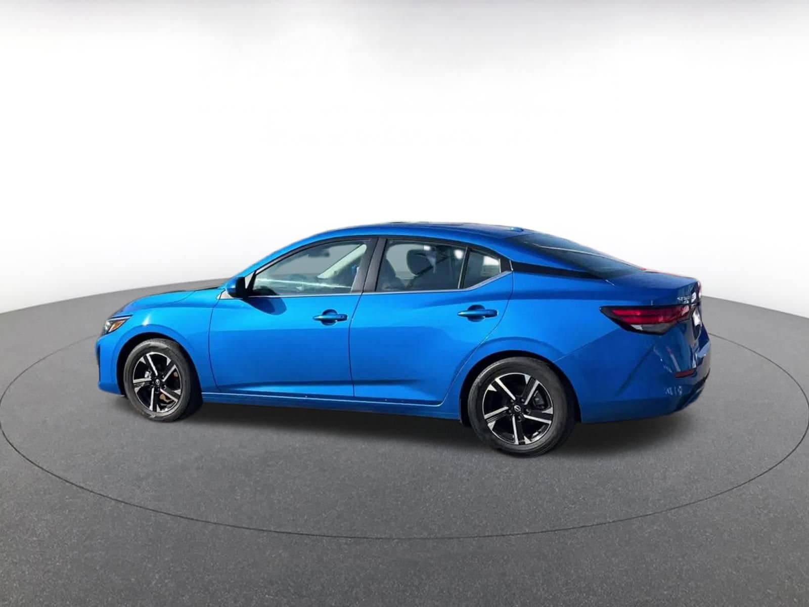 Thumbnail: 2025 Nissan Sentra - 9