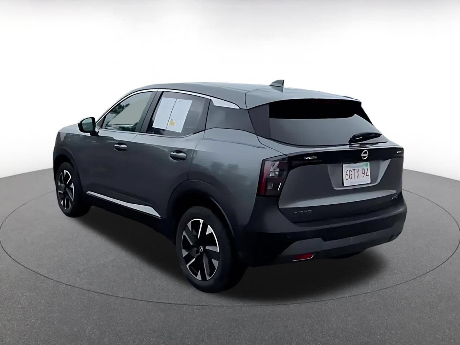 Thumbnail: 2025 Nissan Kicks - 12
