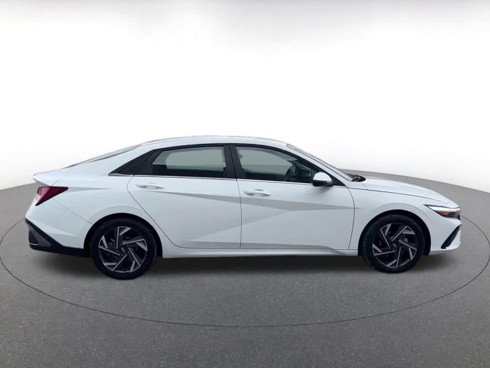 Thumbnail: 2025 Hyundai Elantra - 16