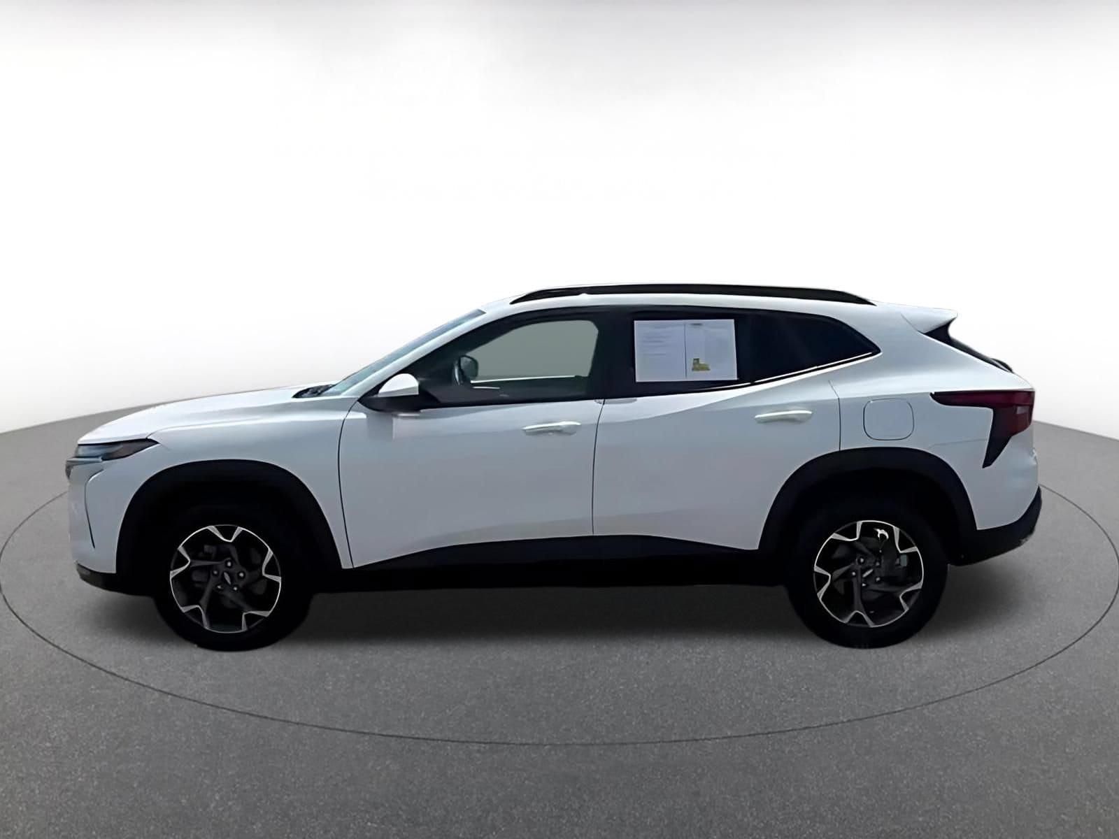 Thumbnail: 2025 Chevrolet Trax - 7
